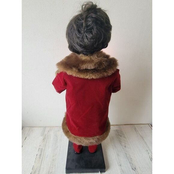 Traditions Victorian motionette couple Man red suit animated xmas decor - Picture 10 of 14